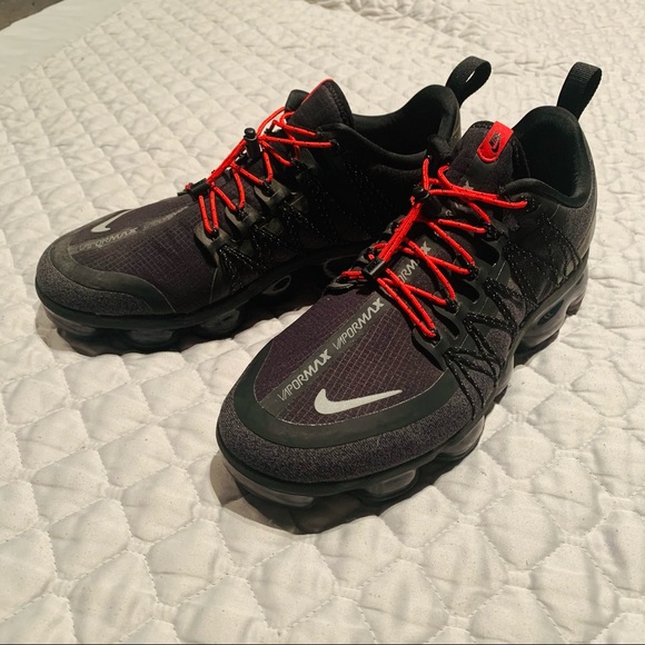 Nike Vapormax Water repellant - US 9 Mens - Picture 2 of 7